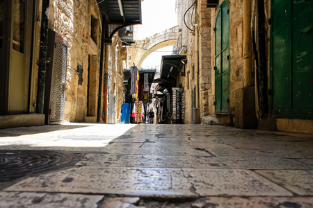 Jerusalem Israel May 28, 2018 View of unknowns people walking in David street in the muslim quarter at the Old city of Jerusalem in the morningのeditorial素材