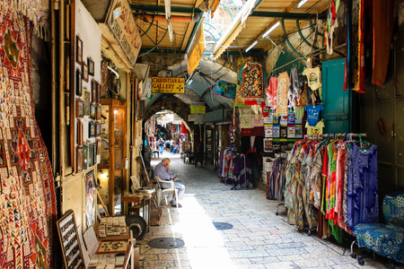 Jerusalem Israel May 28, 2018 View of unknowns people walking in David street in the muslim quarter at the Old city of Jerusalem in the morningのeditorial素材