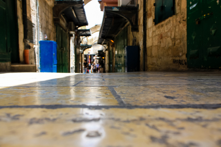 Jerusalem Israel May 28, 2018 View of unknowns people walking in David street in the muslim quarter at the Old city of Jerusalem in the morningのeditorial素材