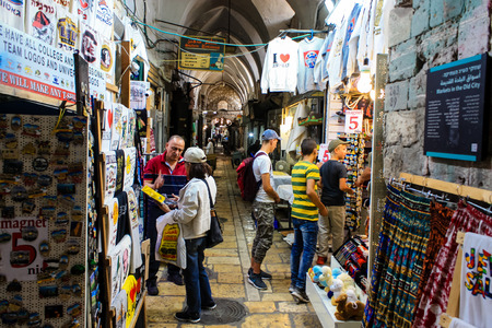 Jerusalem Israel May 28, 2018 View of unknowns people walking in David street in the muslim quarter at the Old city of Jerusalem in the morningのeditorial素材