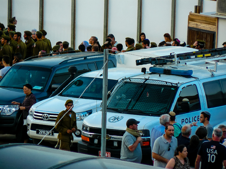 Jerusalem Israel May 31, 2018 View of unknowns people and soldiers attending an army ceremony on the Western Wall Square in the old city of Jerusalem in the eveningのeditorial素材