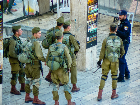 Jerusalem Israel May 31, 2018 View of soldiers standing around the Western Wall Square in the old city of Jerusalem in the eveningのeditorial素材