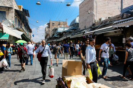 Jerusalem Israel June 1, 2018 View of unknowns people walking and shopping at Mahane Yehuda market in Jerusalem in the morningのeditorial素材