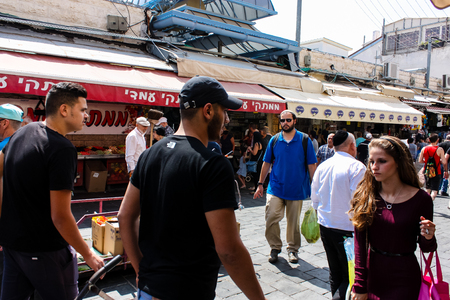 Jerusalem Israel June 1, 2018 View of unknowns people walking and shopping at Mahane Yehuda market in Jerusalem in the morningのeditorial素材