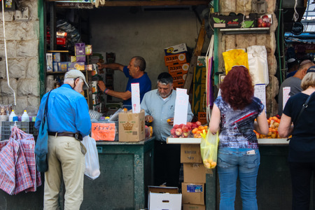 Jerusalem Israel June 1, 2018 View of unknowns people walking and shopping at Mahane Yehuda market in Jerusalem in the morningのeditorial素材