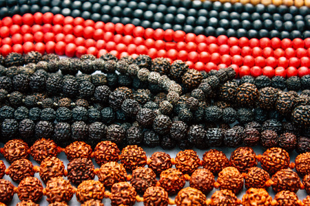 Varanasi India November 10, 2018 View of traditional jewelry, bracelet and necklace sold in the streets of Varanasi in the afternoonのeditorial素材