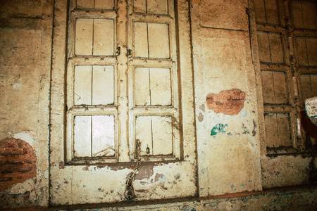 Varanasi India November 10, 2018 Closeup of traditional door in the narrow street in the old city of Varanasi in the afternoonのeditorial素材