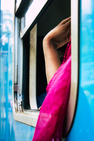 Colombo Sri Lanka January 18, 2019 View of unknown people in the train between Ella and Candy in the afternoonのeditorial素材