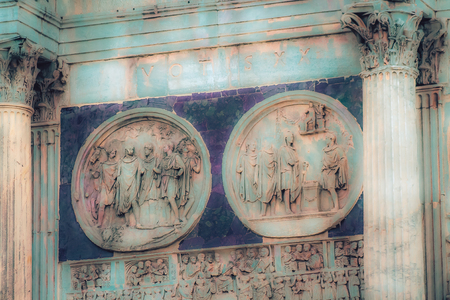 Rome Italy September 29, 2019 View of the Arch of Constantine, a massive triumphal arch built to celebrate Emperor Constantine located front the Coliseum in Romeのeditorial素材