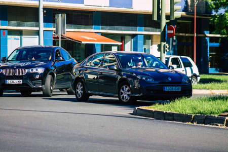 Seville Spain September 18, 2021 Traffic jam in the streets of Seville, an emblematic city and the capital of the region of Andalusia, in the south of Spainのeditorial素材