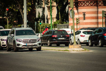 Seville Spain September 28, 2021 Traffic jam in the streets of Seville, an emblematic city and the capital of the region of Andalusia, in the south of Spainのeditorial素材