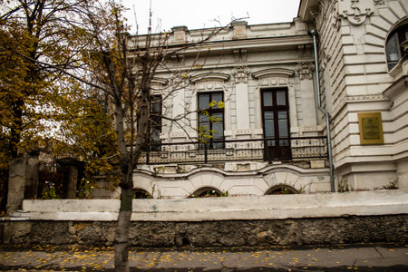 Cityscape and facade of building in Kherson city. Russian troops left Kherson after a nine-month occupation and a counter-offensive by the Ukrainian armyのeditorial素材
