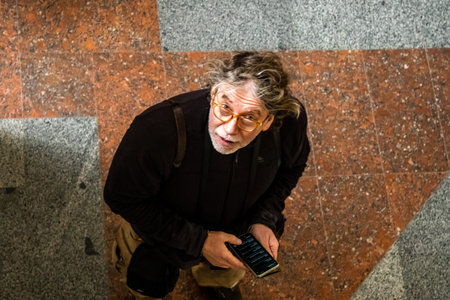 Portrait of Eddy van Wessel, this outstanding journalist and photographer covers the war in Ukraine. he works on the front line and shows immense composition to cover the situation. His high quality photos are a reference in the world of photojournalism iのeditorial素材