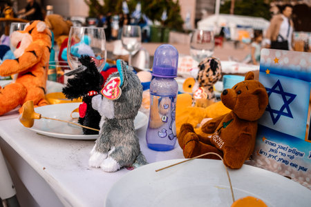Tel Aviv, Israel - December 10, 2023 Demonstration in front of the Tel Aviv Museum of Art, on what is now known as Hostages Square. People displayed photos of Hamas hostages and messages of supportのeditorial素材
