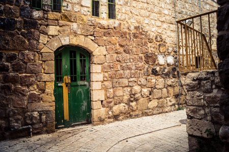 Hebron, West Bank, December 19, 2025 Alleyways and stone arches in the Old City. The traditional architecture showcases the preserved cultural heritage within this Palestinian-administered zone.のeditorial素材