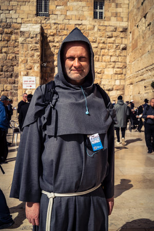 Jerusalem, Israel â February 18, 2026. Close-up of Jewish men in deep prayer at the Western Wall. Their faces are filled with faith and silent devotion at the Kotel.のeditorial素材