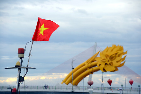 Dragon Bridge C u R ng at Danang Han River Vietnamの写真素材