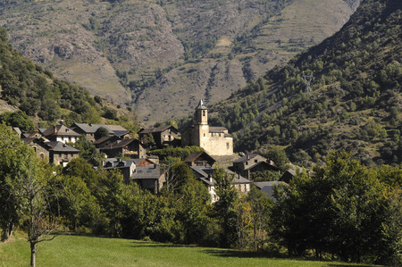 Lladros villaga in the Cardos Valley, Pyrenees mountains, Lleida, Spainの写真素材