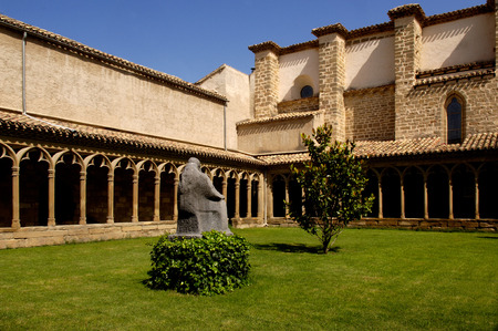 Cloister of San Francisco de Asis Convent, Sanguesa, Navarra, Spainのeditorial素材