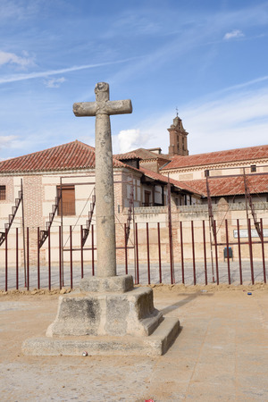 cross of medieval village of Madrigal de las Altas Torres, Avila province Spainのeditorial素材