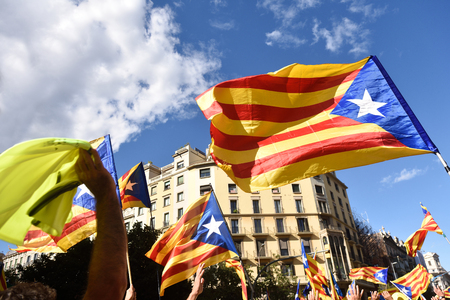 Independence manifestation in Barcelona, (SI) Arago Sreet, September 11, 2017のeditorial素材