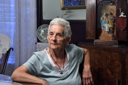 Portrait of a senior woman indoorsの写真素材