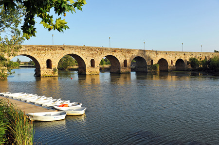 Roman bridge over the Guadiana river, Merida, Badajoz Province, Extremadura, Spainの写真素材