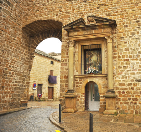 Ubeda Gate, medieval city, Baeza, Jaen province, Andalusia, Spainのeditorial素材