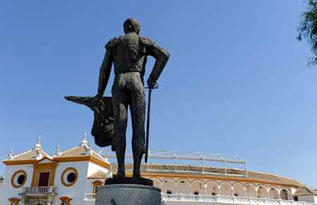 Sculpture tribute to Pepe Luis Vazquez, famous Spanish matador in front of the Maestranza bullring, Seville, Spainのeditorial素材