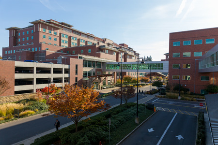 SPRINGFIELD, OR - NOVEMBER 4, 2015: PeaceHealth Sacred Heart Medical Center is the main hospital for the Eugene/Springfield area in Oregon.のeditorial素材