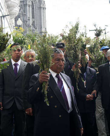 Quito, Ecuador - april 01, 2012 - Elderly at the Palm Sunday processionのeditorial素材