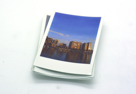 Set of snapshots film type arranged on a neutral surface
