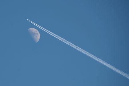 Airplane and the Moon, Oslo, May 2009