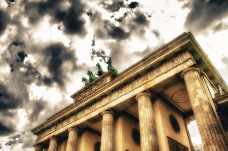 Quadriga sculpture on top of Berlin Brandenburg Gate, Germanyの写真素材