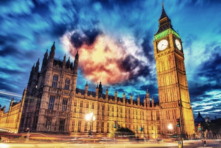 Big Ben and House of Parliament at dusk from Westminster Bridge - London - UKのeditorial素材