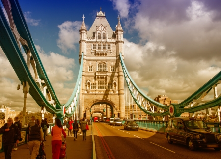 Beautiful wideangle view of Tower Bridge Powerful Structure Detail - London - UKのeditorial素材