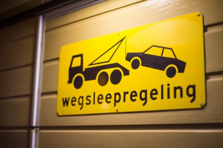 Tow truck street sign の写真素材