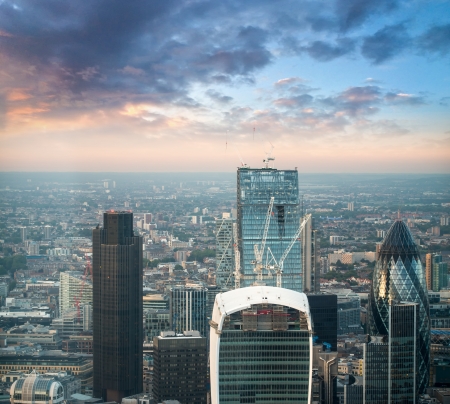 London. Stunning aerial view of modern financial district skyline at sunset.のeditorial素材