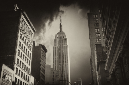 Dramatic Sky above New York City - Manhattan, U.S.A.のeditorial素材