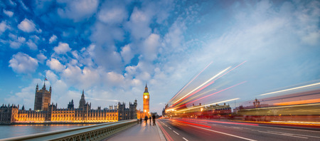 London. Car light trails on a summer evening in Westminster Bridge.のeditorial素材