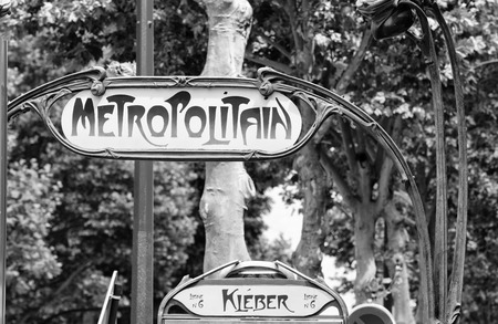 Paris Metro Metropolitain Sign.のeditorial素材