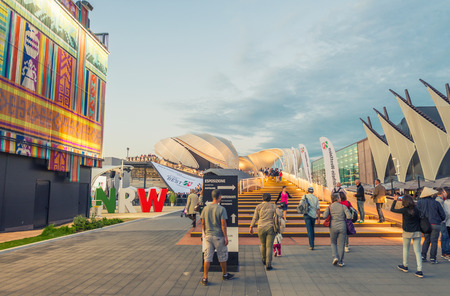 MILAN - SEPTEMBER 24, 2015: Unidentified people visit EXPO 2015 pavillions in Milan, Italy. EXPO 2015 took place from 1 May to 31 October 2015のeditorial素材