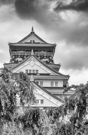 Osaka Castle in the middle of vegetation, Japan.のeditorial素材
