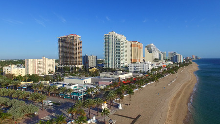 FORT LAUDERDALE - FEBRUARY 25, 2016: City aerial skyline on a sunny morning. Fort Lauderdale is a preferred tourist destination.のeditorial素材