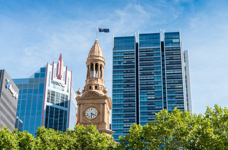 SYDNEY - OCTOBER 2015: Sydney skyline on a beautiful day. The city attracts 10 million people annually.のeditorial素材