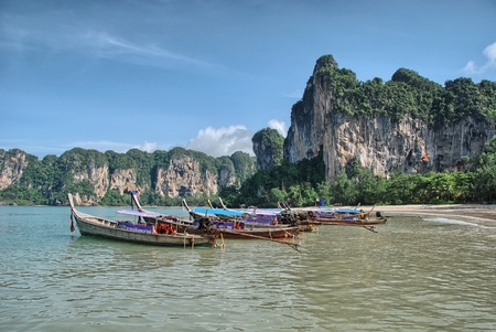 KRABI, THAILAND - AUG 14: Small boat on the ocean, August 14, 2009 in Krabi, Thailand. These boats are the most common way to visit the andaman sea islands.のeditorial素材