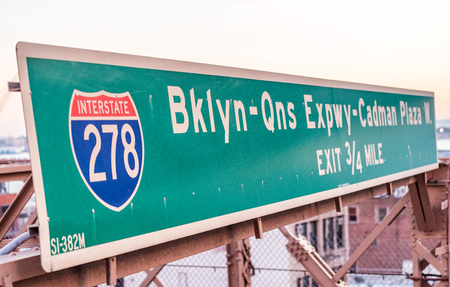 Brooklyn Queens Expressway sign on Brooklyn Bridge, New York City.のeditorial素材