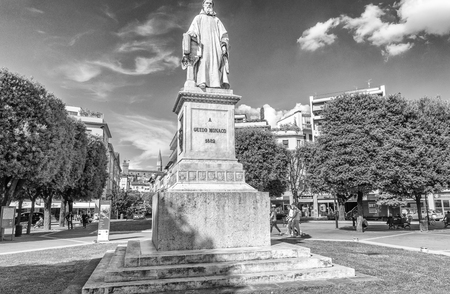AREZZO, ITALY - MAY 2015: Guido Monaco Square with tourists. Arezzo is a small medieval city in Tuscany.のeditorial素材