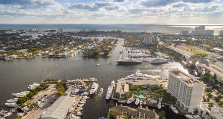 Fort Lauderdale coastline and canals aerial view, Florida - USA.のeditorial素材