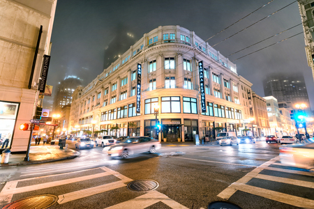 SAN FRANCISCO - AUGUST 7, 2017: City streets at night. San Francisco attracts 20 million tourists annually.のeditorial素材
